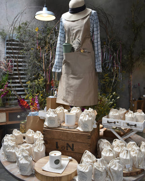 
                  
                    Load image into Gallery viewer, Flower Farm Signature Candle
                  
                