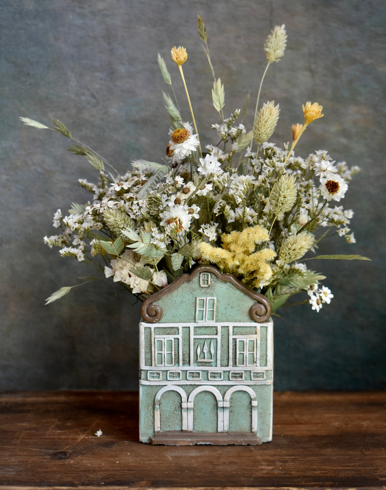 
                  
                    Load image into Gallery viewer, Everlasting Dutch House Arrangement Kit
                  
                