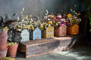 
                  
                    Load image into Gallery viewer, Everlasting Dutch House Arrangement Kit
                  
                