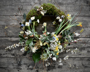 
                  
                    Load image into Gallery viewer, Saturday 26th April ~ Living wreath with spring bulbs workshop 2025
                  
                