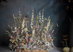 
                  
                    Load image into Gallery viewer, Saturday 9th November ~ Natural everlasting flower bed 2024
                  
                